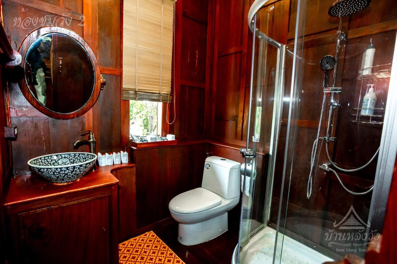 Baan Lhang Wangh บ้านหลังวัง Phitsanulok Exteriör bild