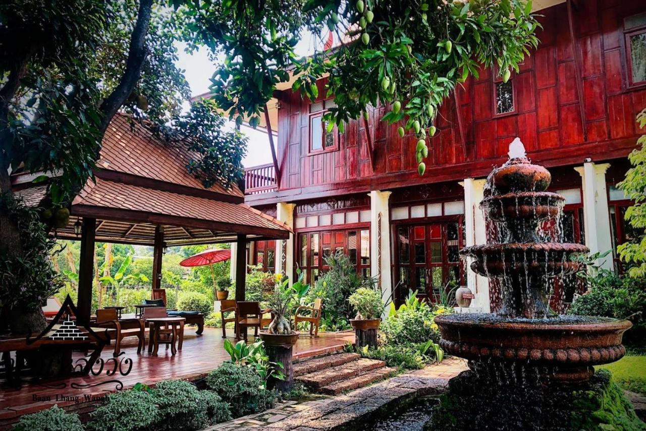 Baan Lhang Wangh บ้านหลังวัง Phitsanulok Exteriör bild